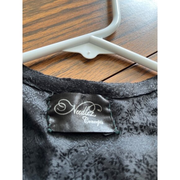 Needles Concepts black/Cream 3/4” sleeved midi dress - Picture 7 of 10